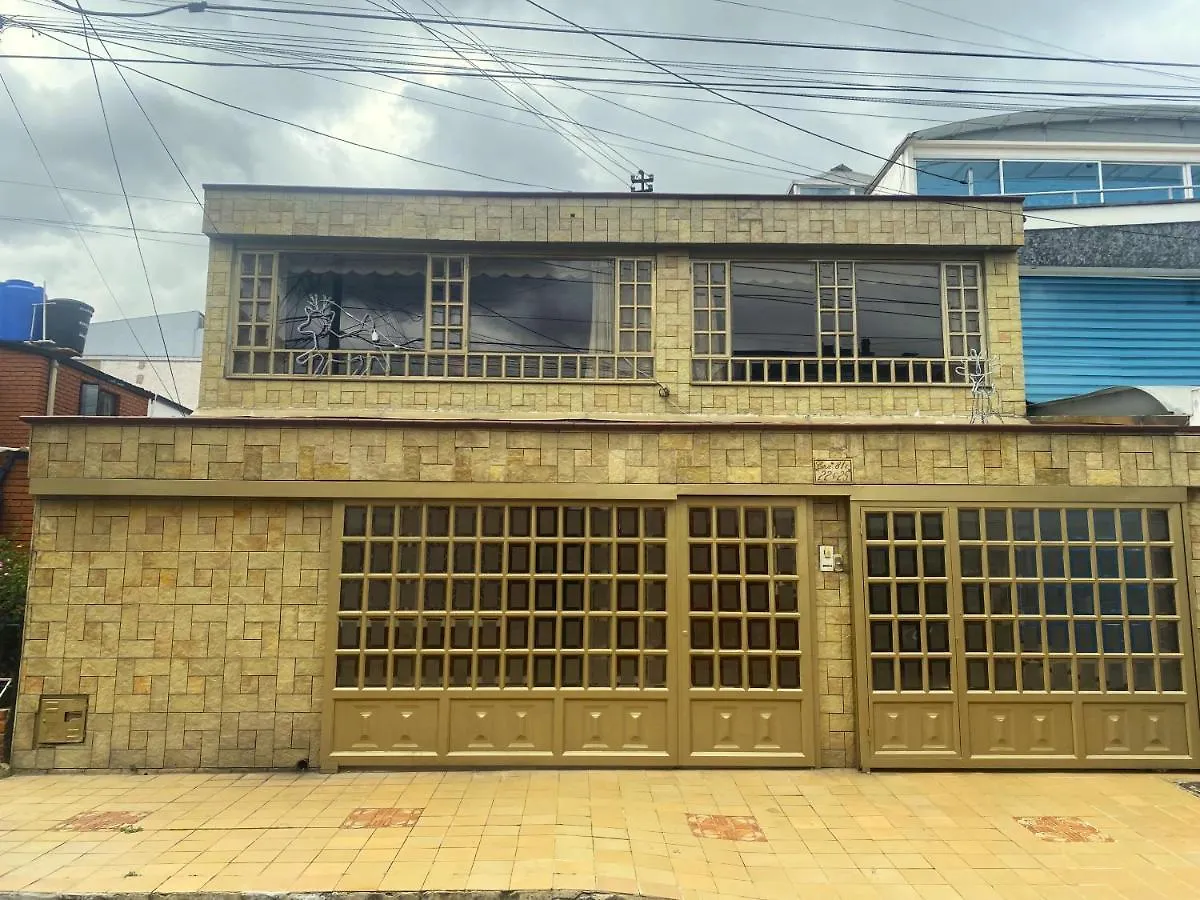 Hospedaje Casa Dorada - Modelia Bogotá Bed and breakfast