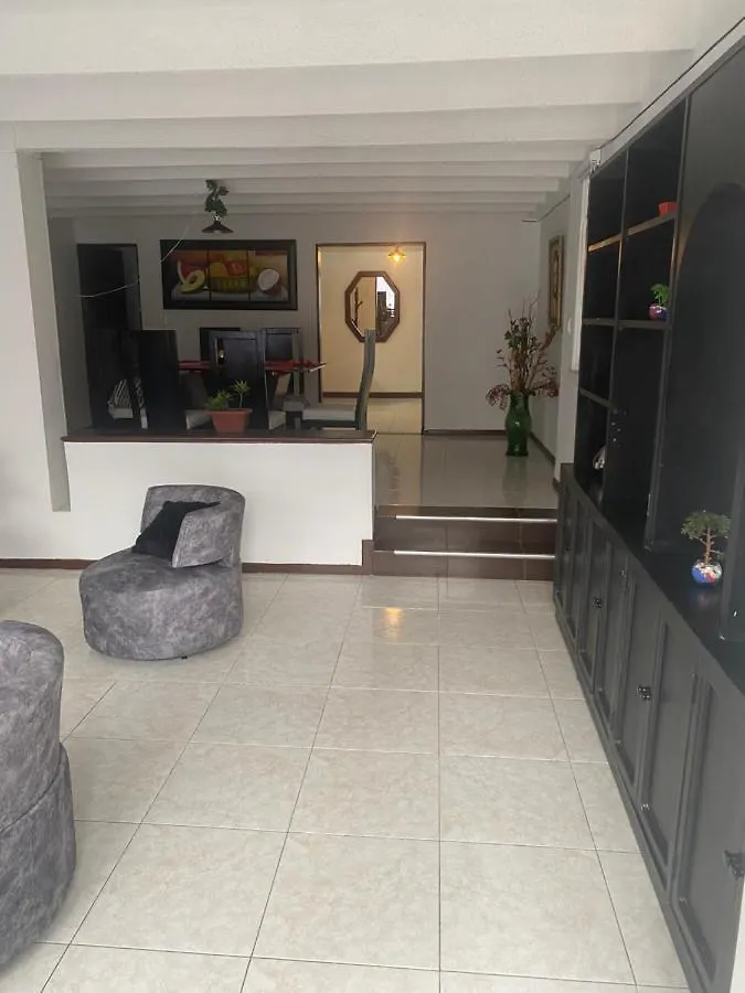 Hospedaje Casa Dorada - Modelia Bogotá Bed and breakfast